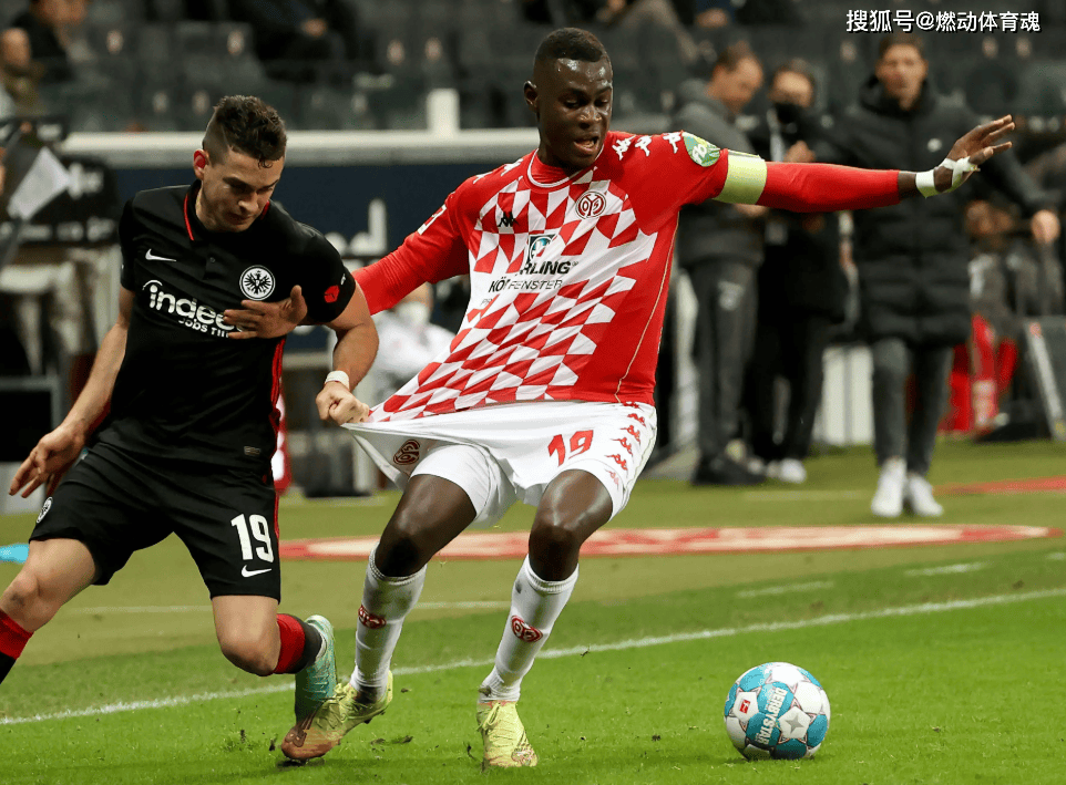 德甲赛程吃紧，法兰克福赛前内部沟通，目标明确，训练强度明显提升的简单介绍