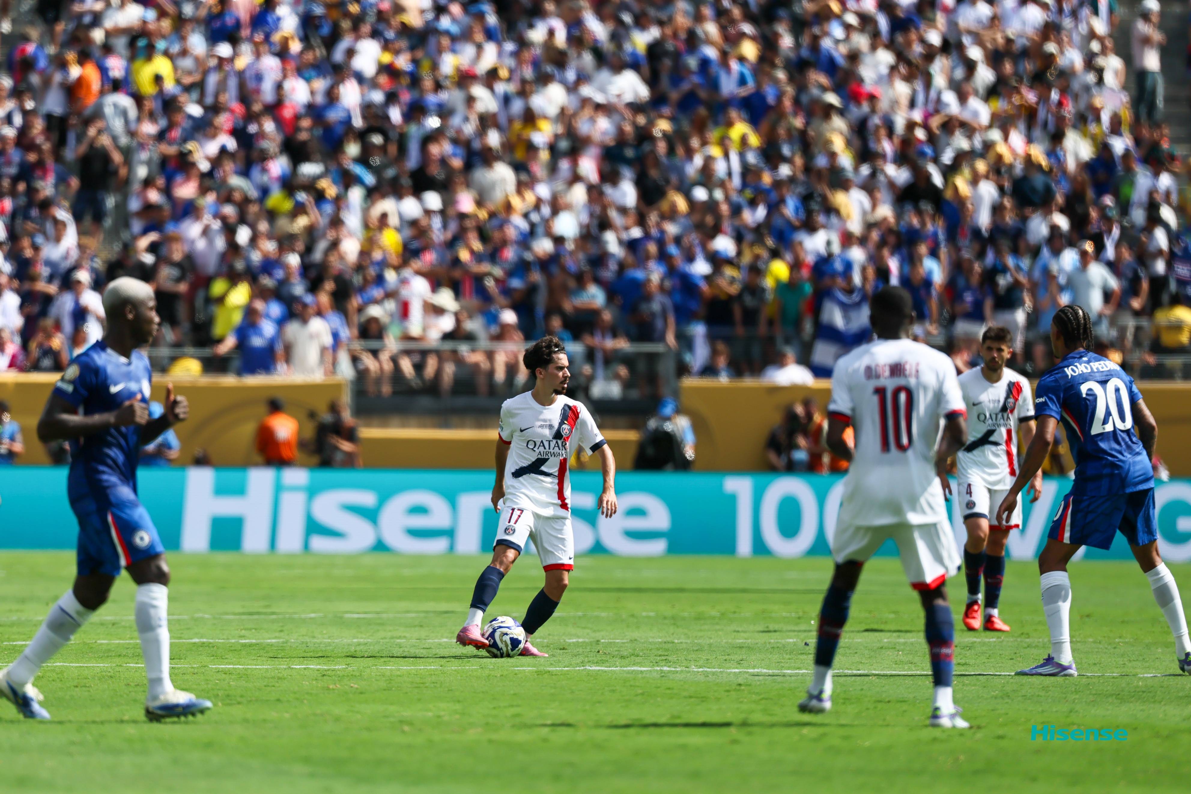 星空体育官网关于关键时刻欧联传出新动向，巴黎圣日耳曼防线松动，管理层表态——话题不断，高层口径保持一致的信息