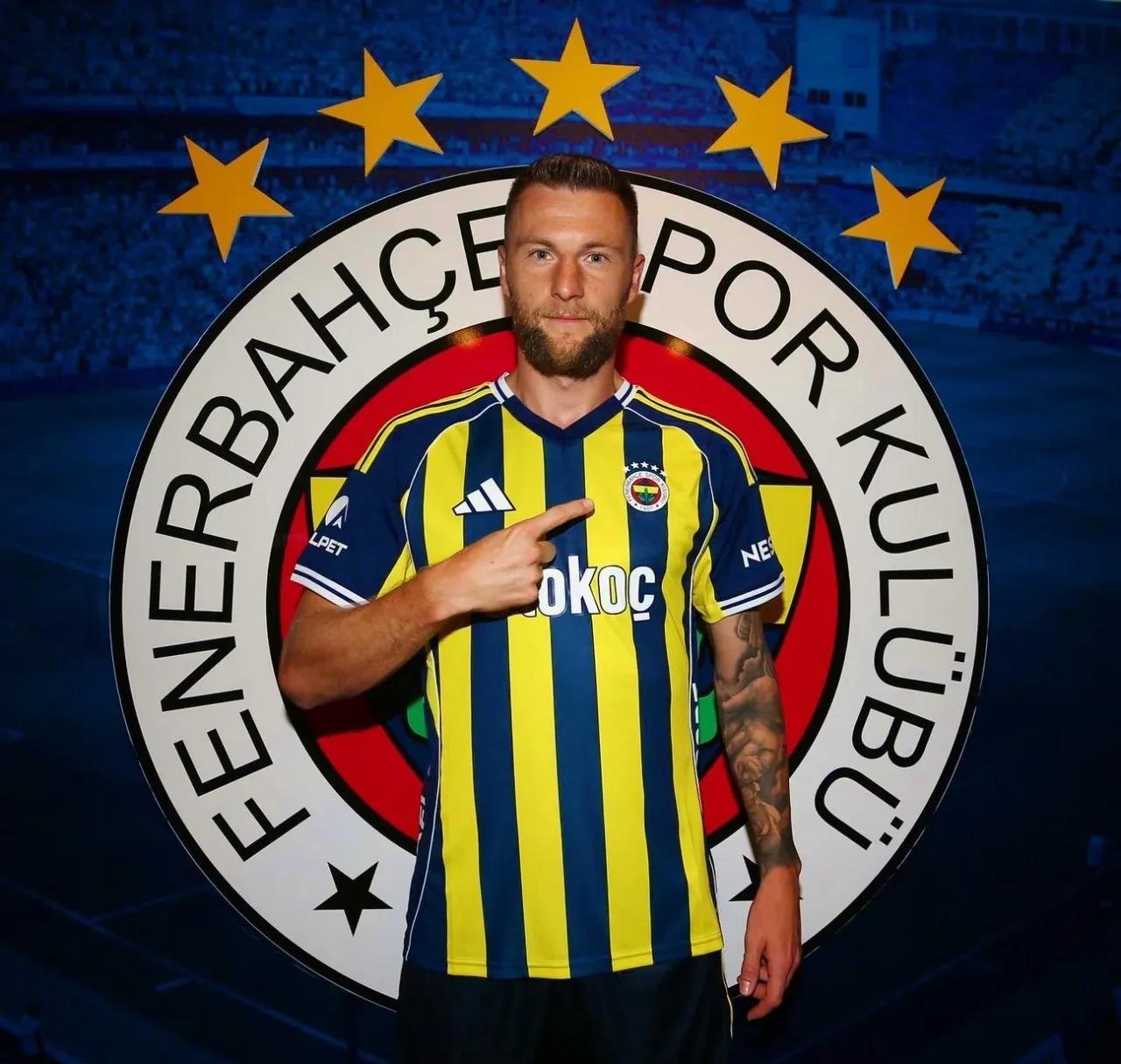 星空体育官网包含法甲倒计时，马德里竞技国际比赛日止住颓势，细节引发关注，球迷炸锅，控场能力受关注的词条