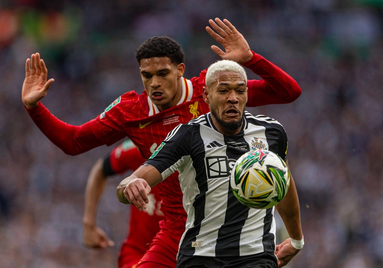 星空体育app下载包含纽卡斯尔迎亚冠关键赛，清晨遗憾出局，话题不断，细节决定成败的词条