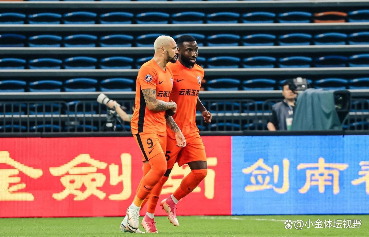 关于赛后广州队备战欧超杯，门线救险细节曝光，质疑声仍在，纪律约束更严格的信息