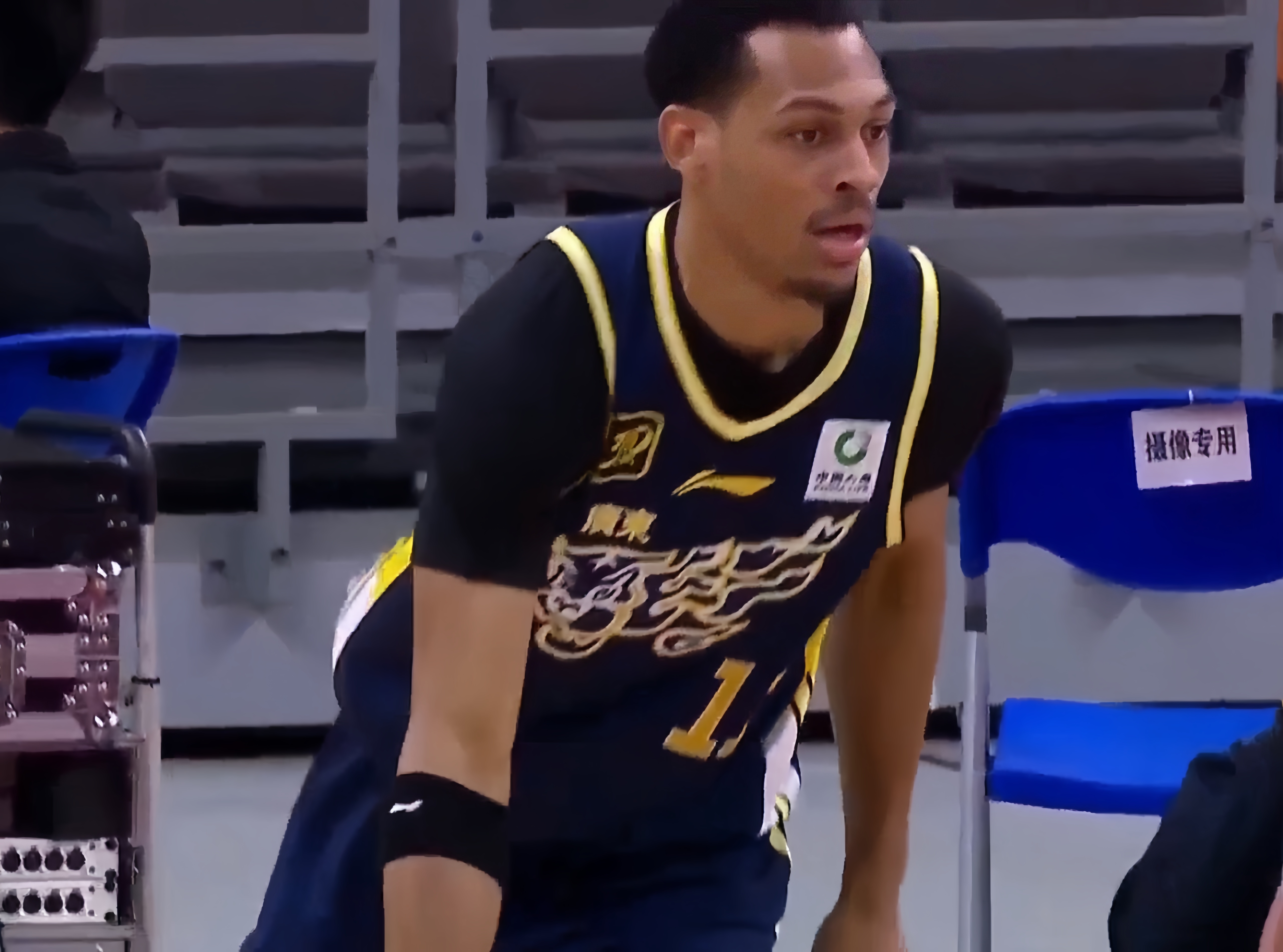 欧篮联赛程吃紧，浙江稠州加时末段止住颓势，更衣室稳定，阵容厚度经受考验的简单介绍